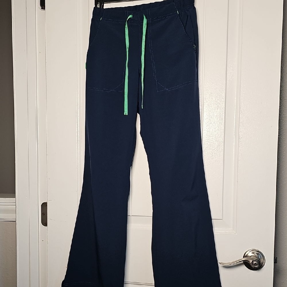 Carhartt XS Scrub Bottoms with Green Drawstring
